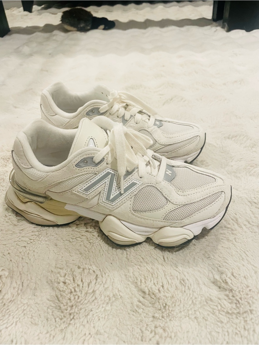 New Balance Unisex Cream and White Chunky Athletic Sneakers
